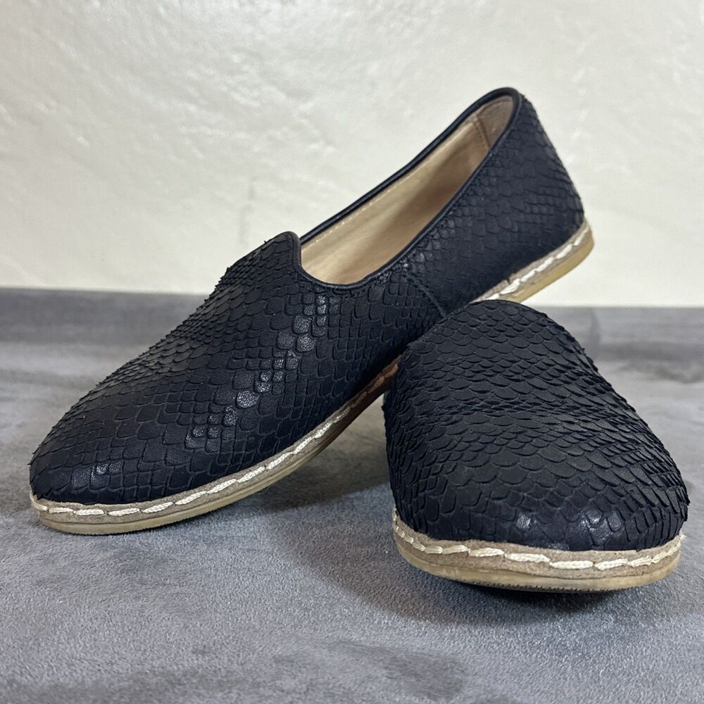 CHARIX Snakeskin Embossed Flats 38 Women’s Size 8 Shoes Black Leather Loafer